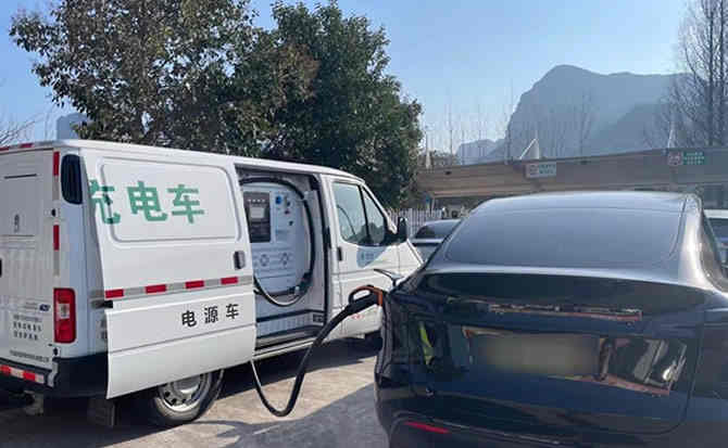 富拉尔基区汽车搭电