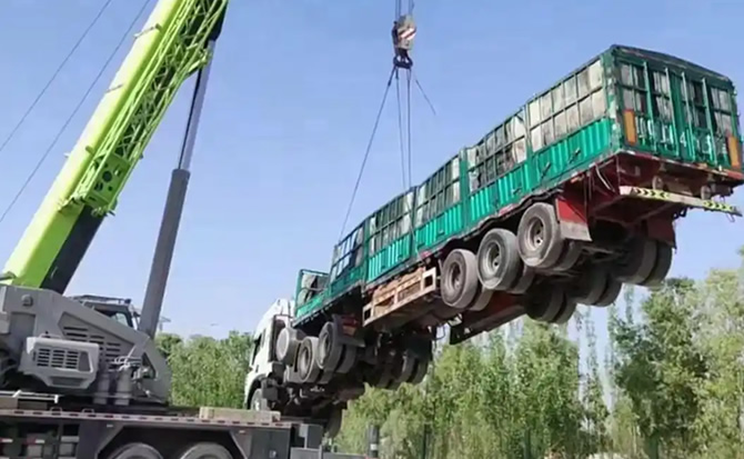 富拉尔基区道路脱困救援案例